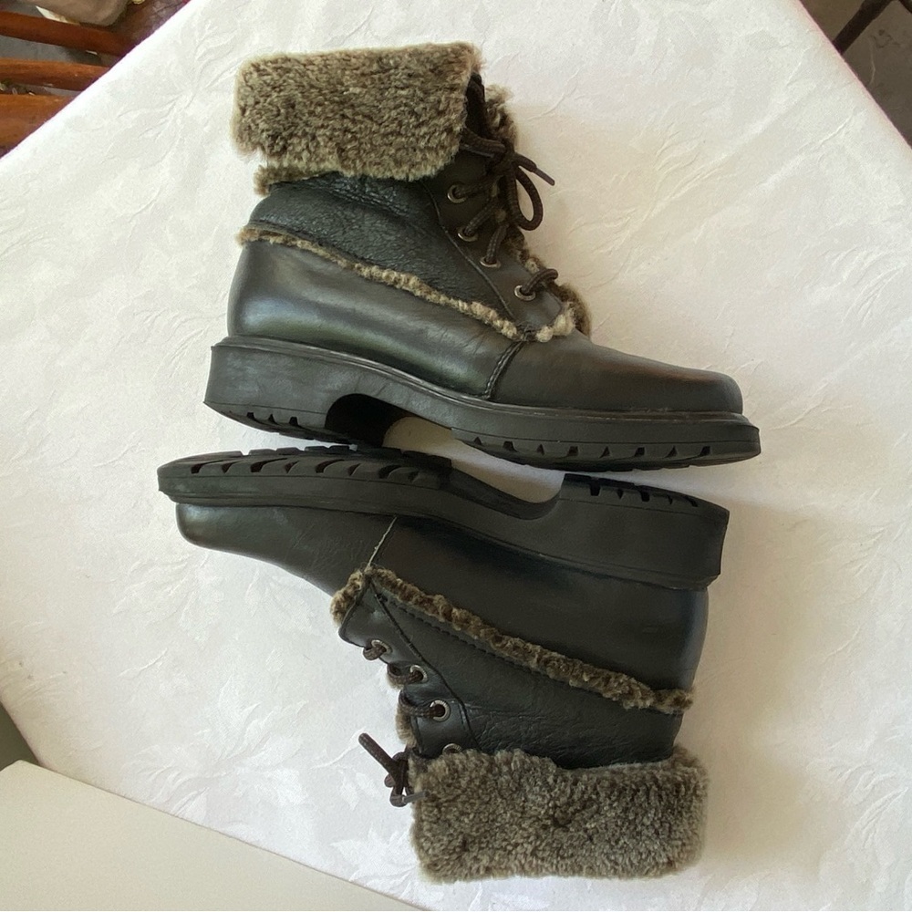 Black Leather and Natural Shearling Lace Up Square Toe Winter Boots 7M College - Picture 13 of 14